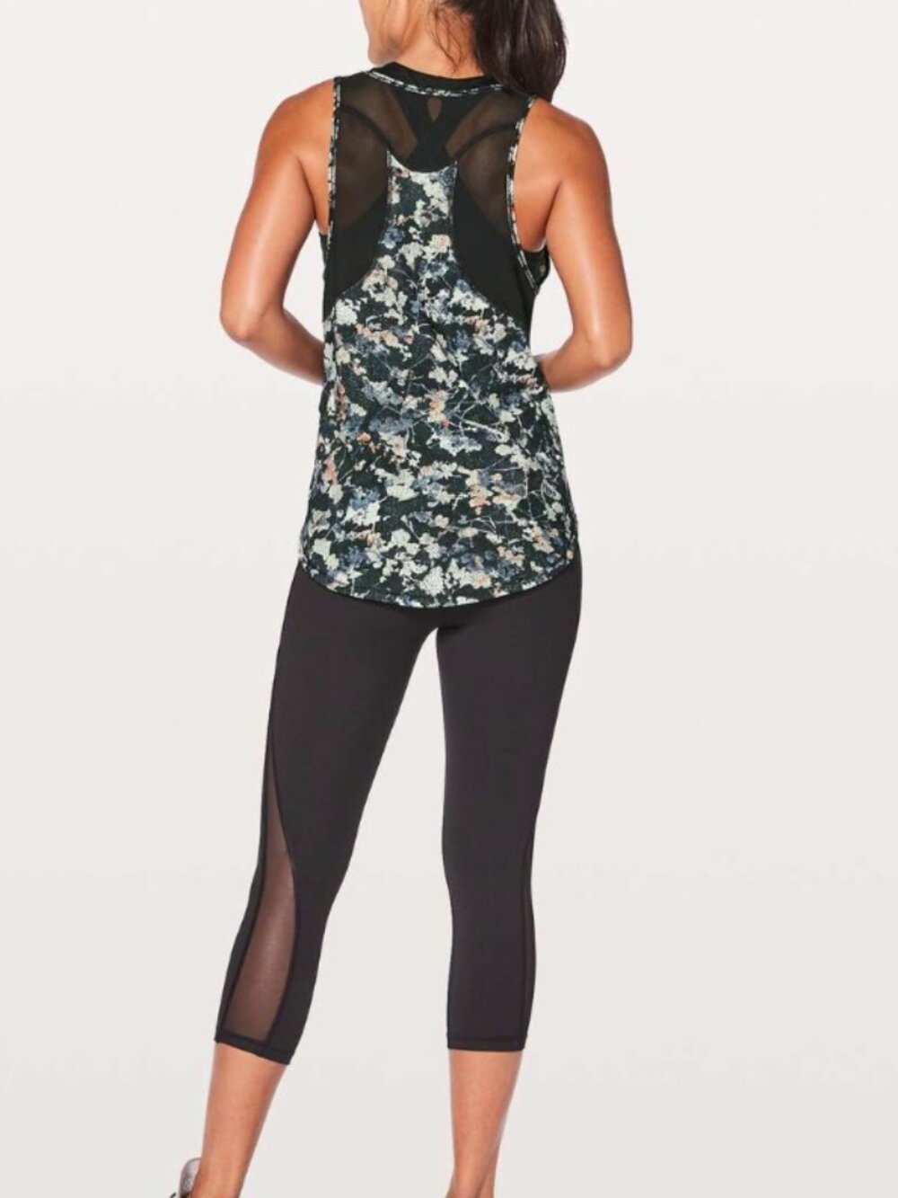 Lululemon Sculpt Tank II Spring Bloom Multi / Black Size 6 EUC